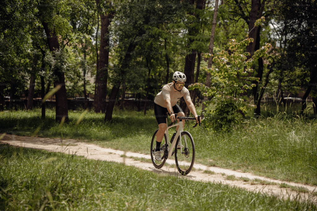 programme musculation cyclisme : cyclisme en forêt